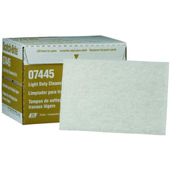 3M 07445 pad front view showing fine-grit texture and precise finishing benefit