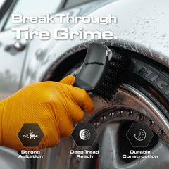 Blackline close-up of stiff bristles highlighting deep-cleaning action