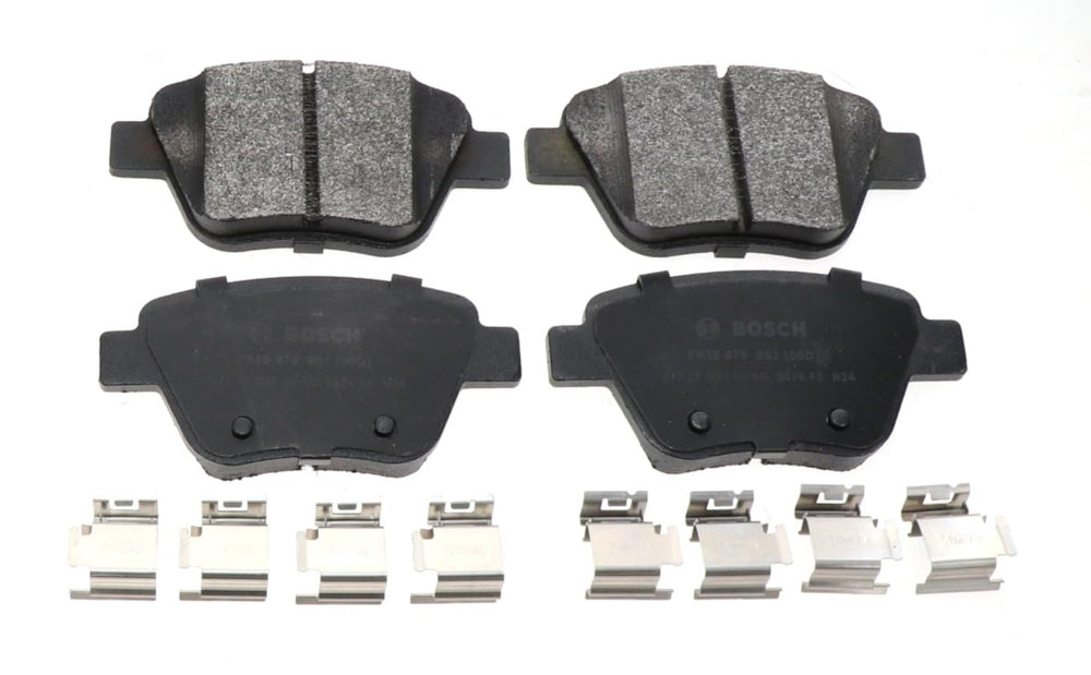 Bosch BP1456 front packaging showing brand and pad set, highlighting quality