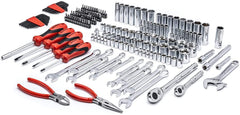 Crescent close-up of 72-tooth ratchets highlighting quick-release benefit