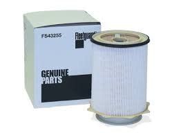 Fleetguard FS43255 front view showing canister and secure fit for reliable filtration