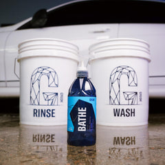 Gyeon Bathe label close-up stating pH-neutral, ensures coating-safe performance