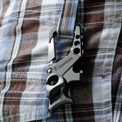 Hephis close-up of ergonomic skull grip demonstrating comfortable handling and control