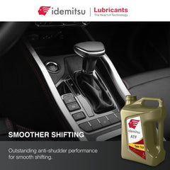 Idemitsu close up of fluid color and viscosity for quality inspection