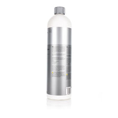 KOCHCHEMIE close-up liquid texture emphasizing smooth, non-greasy finish benefit