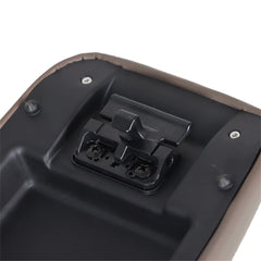 labwork close-up of lid surface texture and finish for easy wipe-clean maintenance