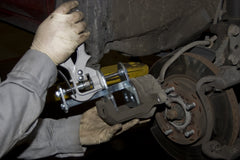 Lisle close-up of 29100 plate detail highlighting fixed non-rotating plates for accuracy