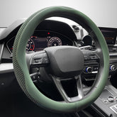 LKWLIKEI front view of green steering wheel cover showing design and fit benefits