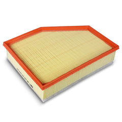 Mann Filter pleat detail close-up showing reinforced pleats and durability benefit
