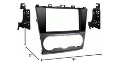 Metra 95-8907HG close-up of bracket and trim demonstrating precise factory-like fit