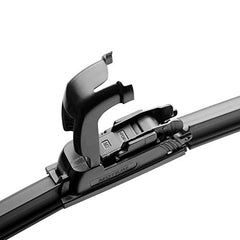 MOTIUM blades clearing rain from windshield for improved visibility