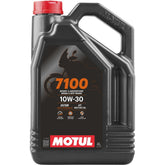 Motul 7100 front label view showing 4L bottle and product branding benefit: clear identification