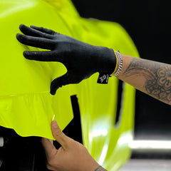 Off-Wrap glove close-up of stitch-free fingertips for precise touch