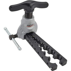 RIDGID tool in use on tubing demonstrating controlled 37° SAE flare formation
