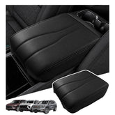 Sinminou front view showing center console cover protecting lid