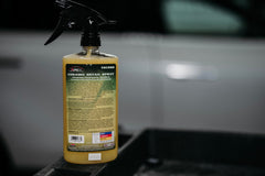 Technicians Choice TEC582 close-up of liquid texture highlighting high substantivity and spreadability