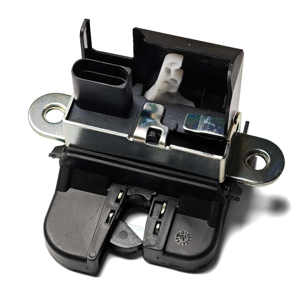 TVM TRAVERMAN front view of trunk latch showing robust build and easy fit