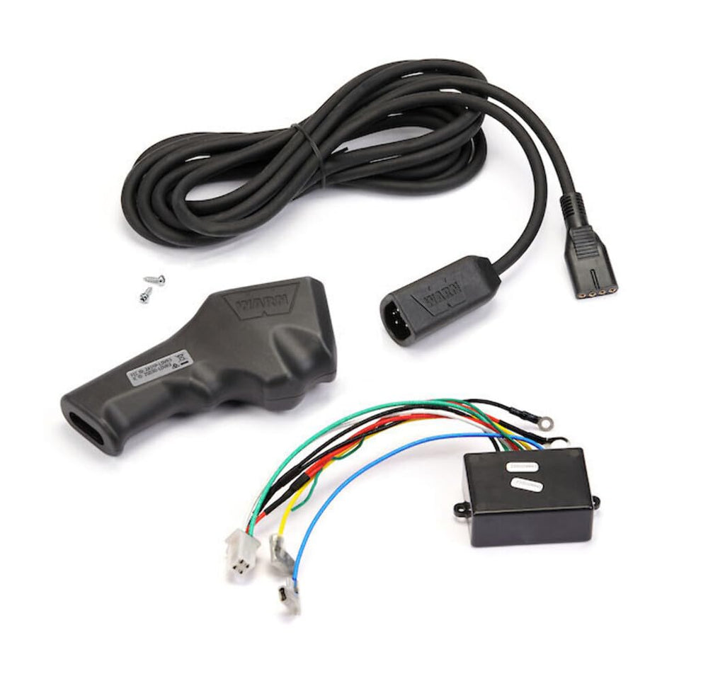 WARN 109470 front view showing remote and paired module for reliable remote control