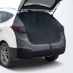 Wingsflee tailgate front view showing full mesh protection and airflow benefit