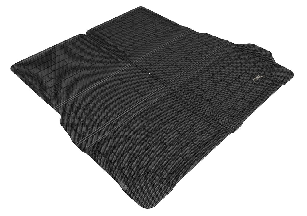 3D MAXpider front overview showing full cargo coverage and clean protection