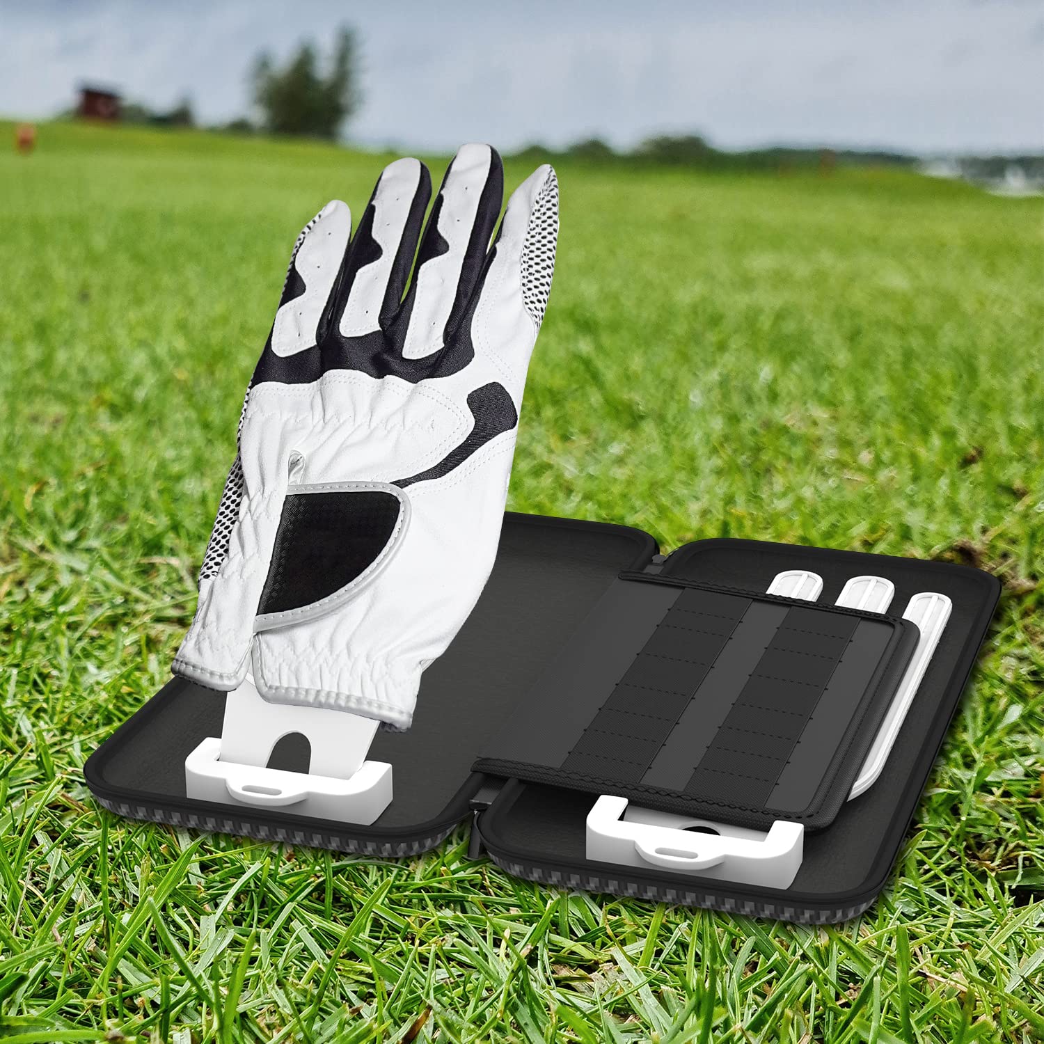 ACCTOLF interior showing dual glove pockets protecting gloves from wrinkles