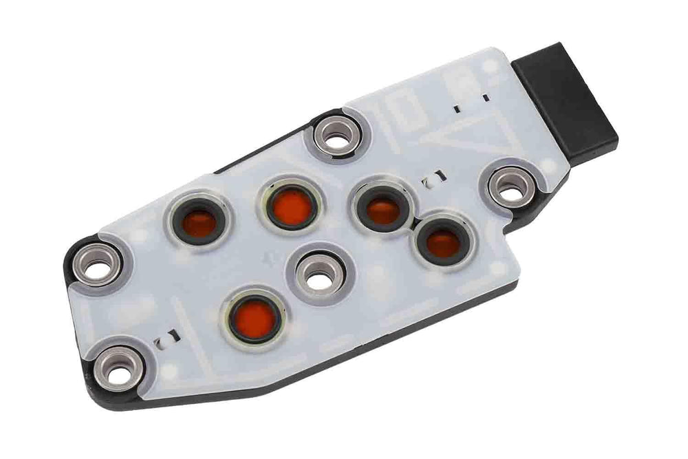 ACDelco 24215111 connector closeup highlighting secure electrical interface and accurate signaling