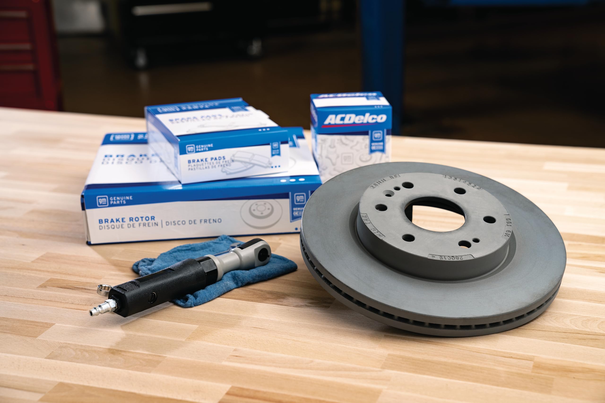 ACDelco rotor rounded edge radius detail for added structural strength under load