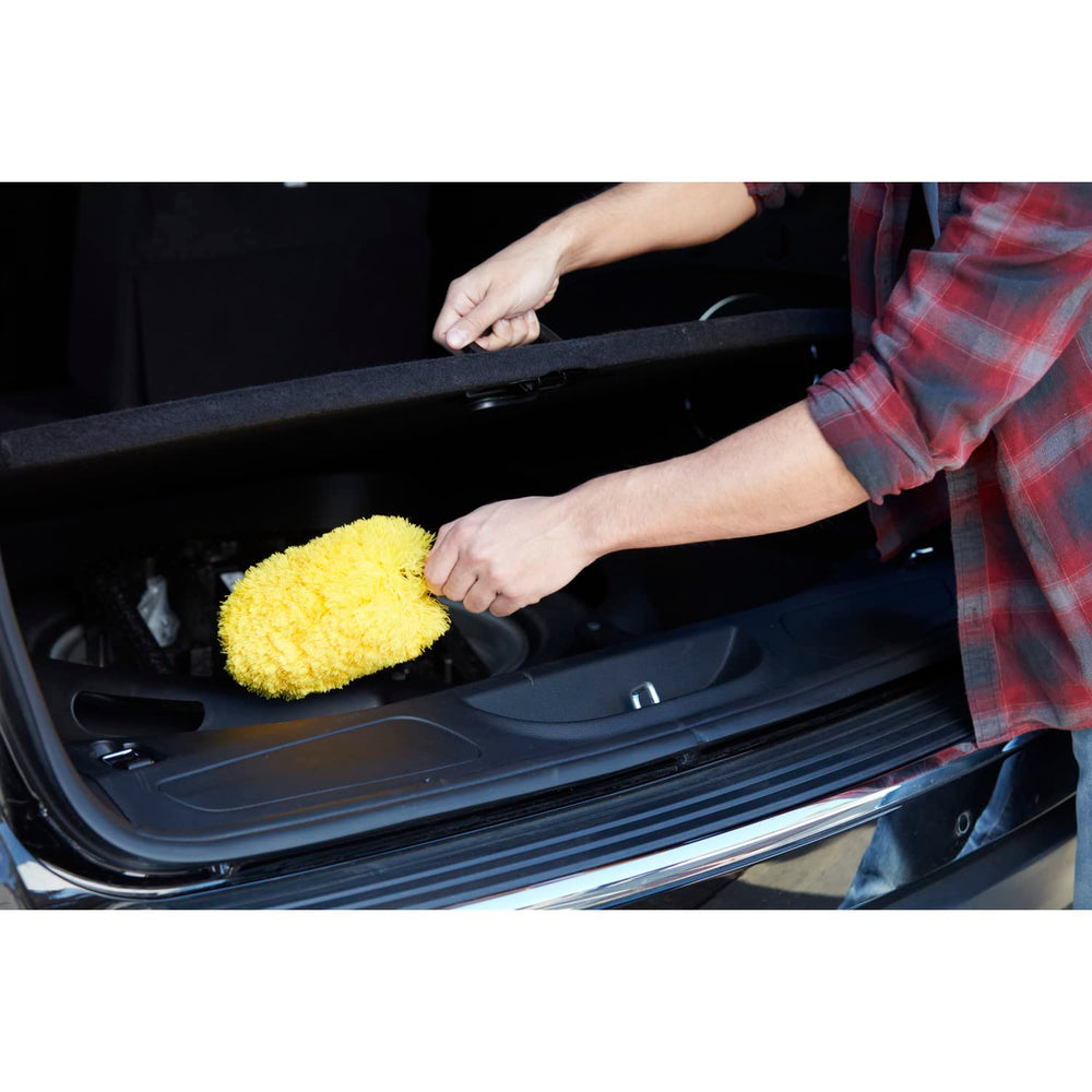 Armor All duster handle detail offering comfortable grip and controlled pressure