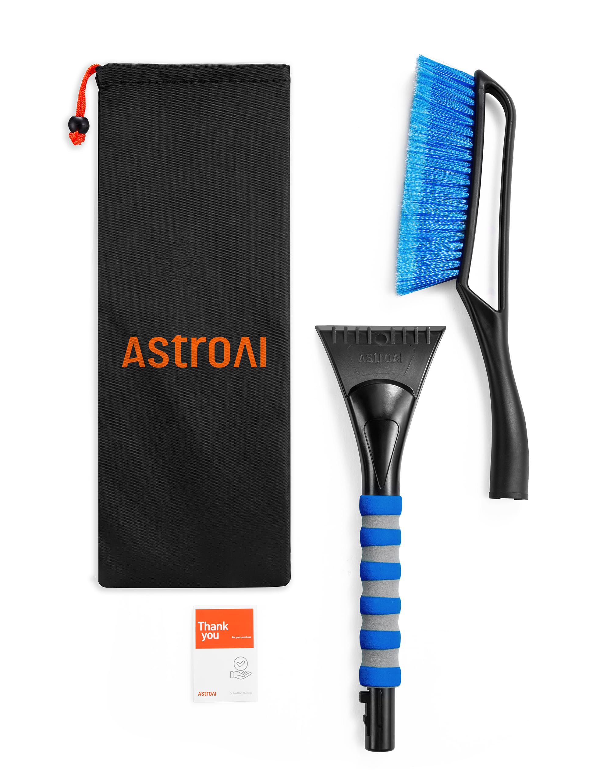 AstroAI bristles clearing wet snow efficiently while protecting vehicle finish