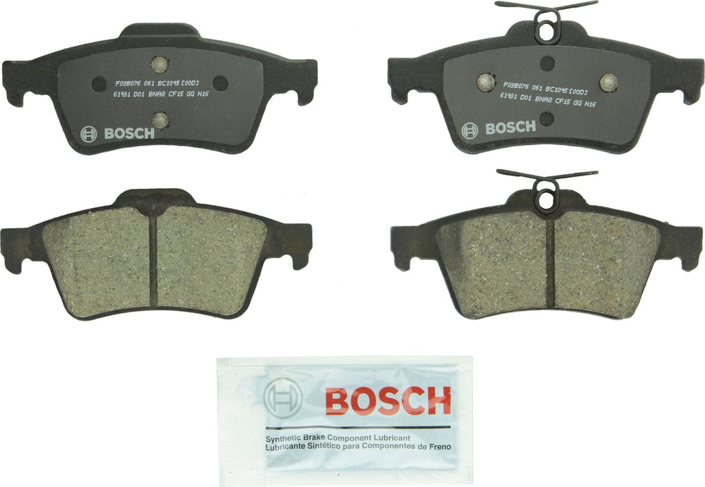 Bosch QuietCast BC1095 front packaging showing complete rear pad set and included hardware