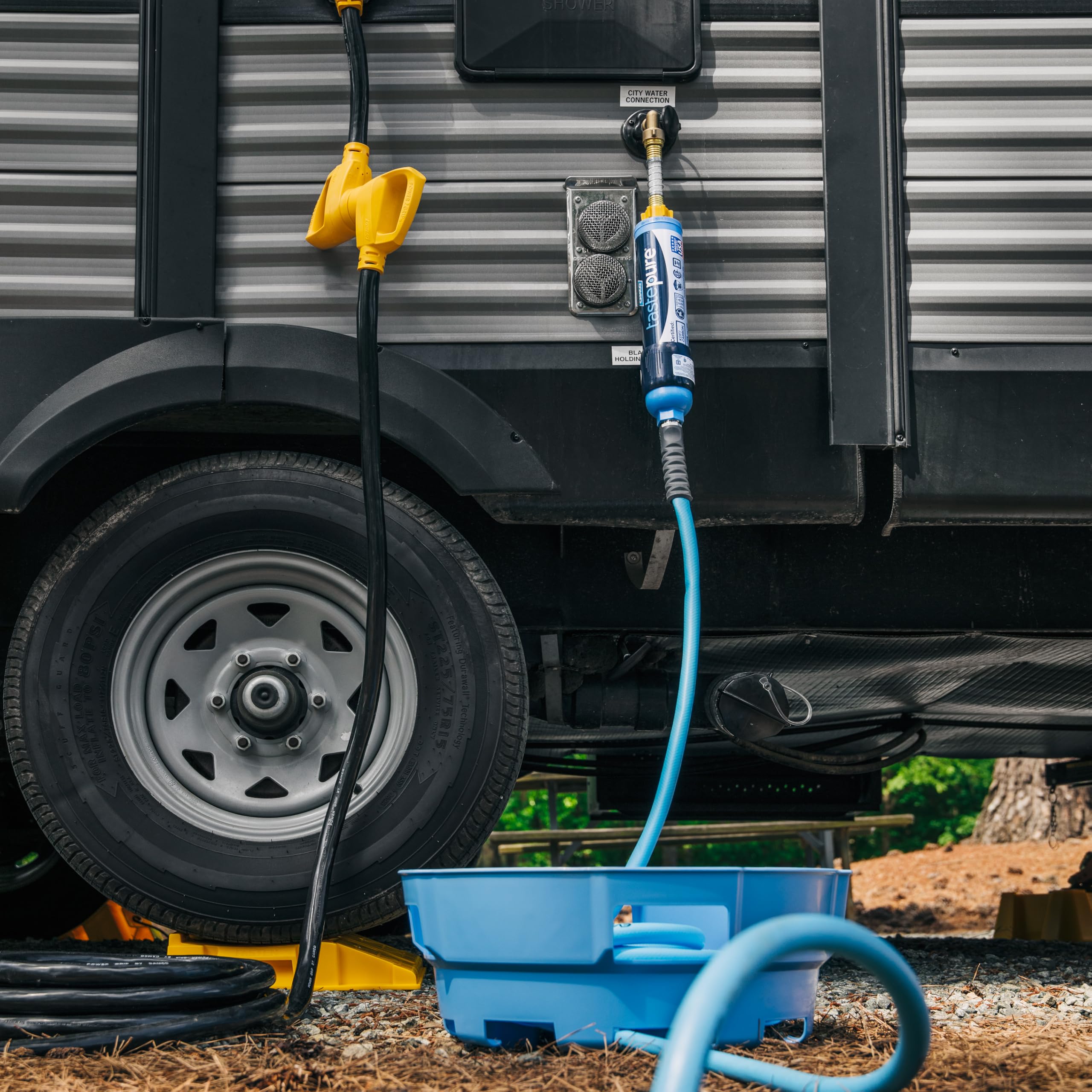 Camco EvoFlex strain relief grip close-up for comfortable handling