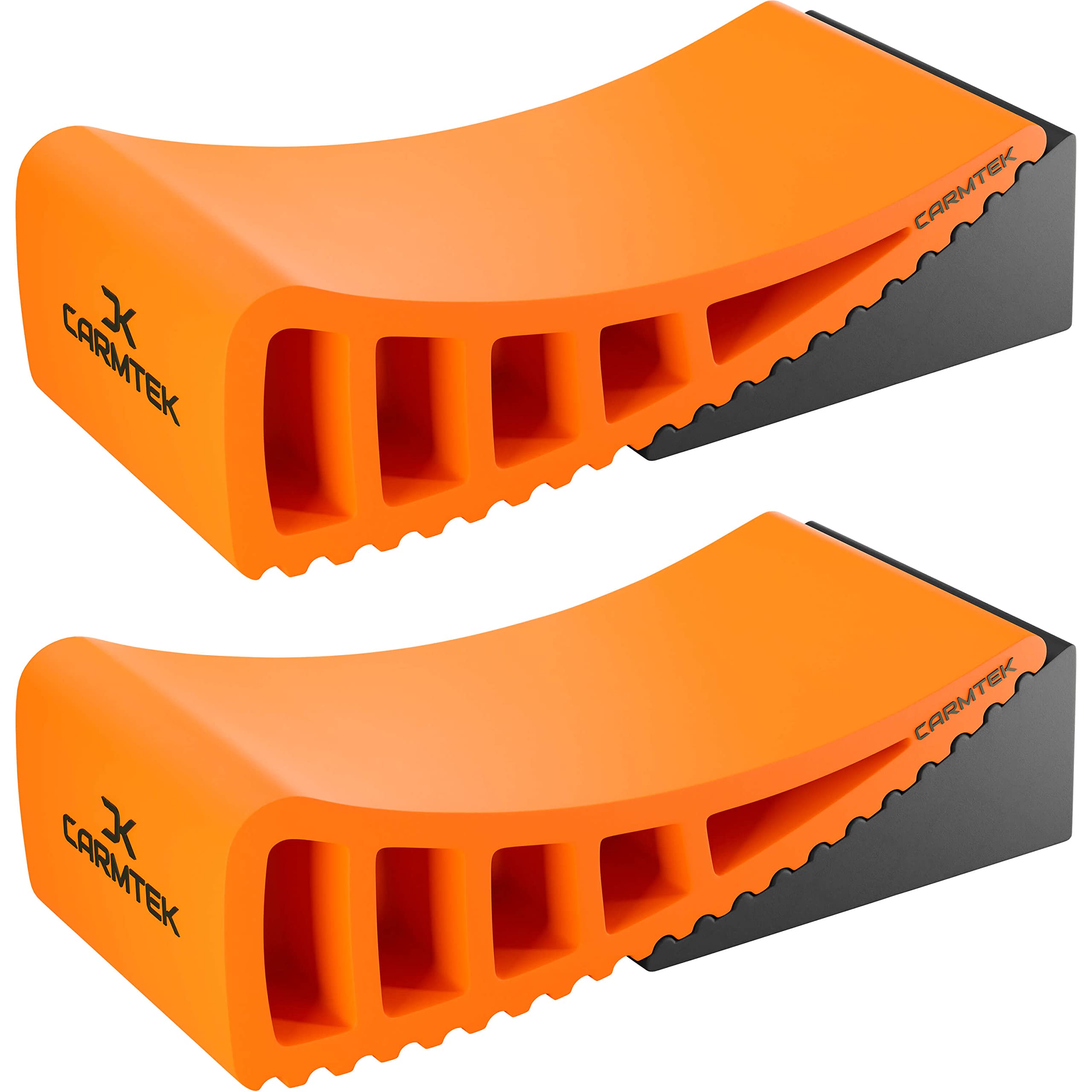 CARMTEK front packaging showing two curved levelers and chocks for quick setup