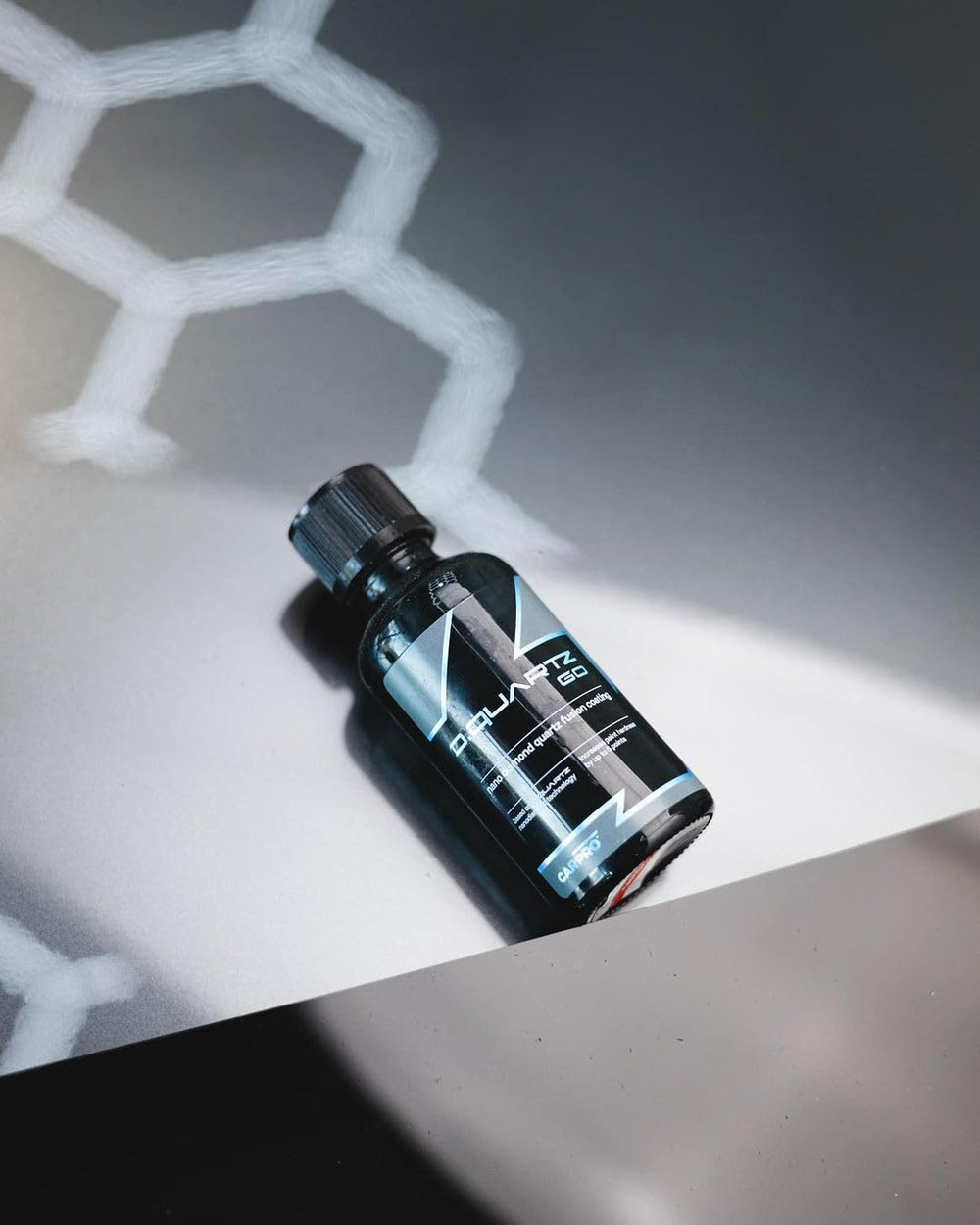 CARPRO DQUARTZ GO 30ml bottle label close-up highlighting product details and easy-use benefit