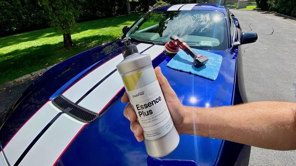 Microfiber pad with CARPRO Essence PLUS ready for application benefit