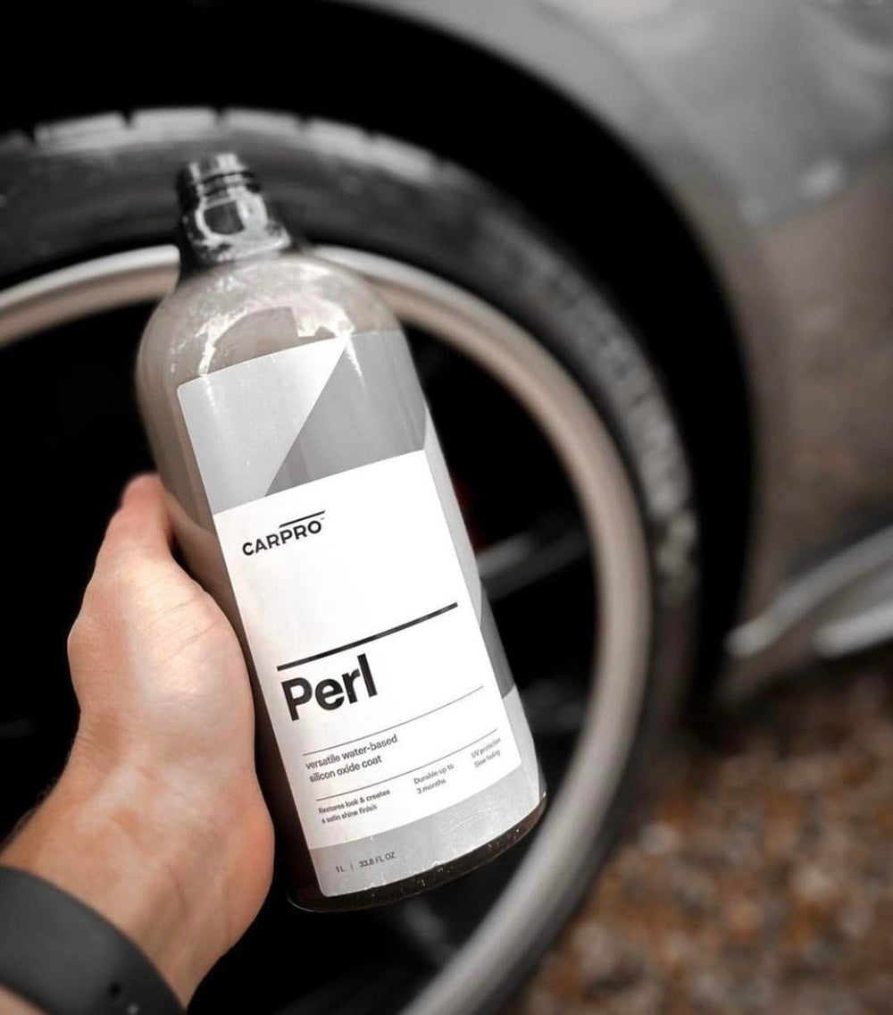 CARPRO PERL close-up of liquid texture highlighting non-greasy satin finish