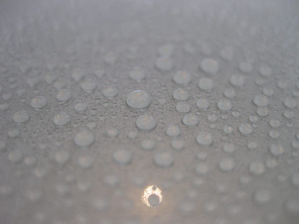CARPRO close-up of Reload 2.0 droplet highlighting silica texture and clarity