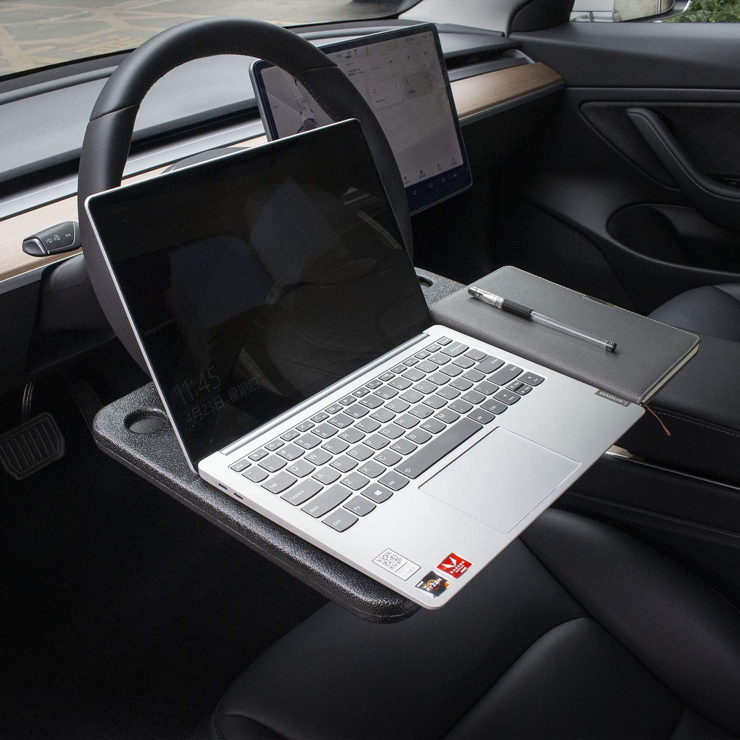CarQiWireless flat side detail providing steady laptop support