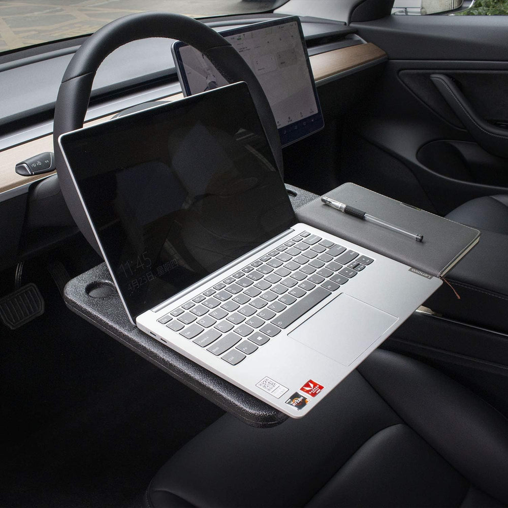CarQiWireless flat side detail providing steady laptop support