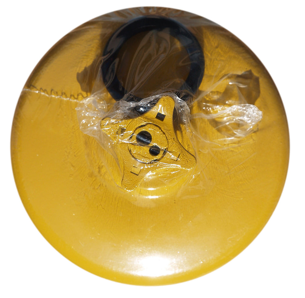 CAT 175-2949 close-up of filter media and sealing area highlighting contamination capture benefit