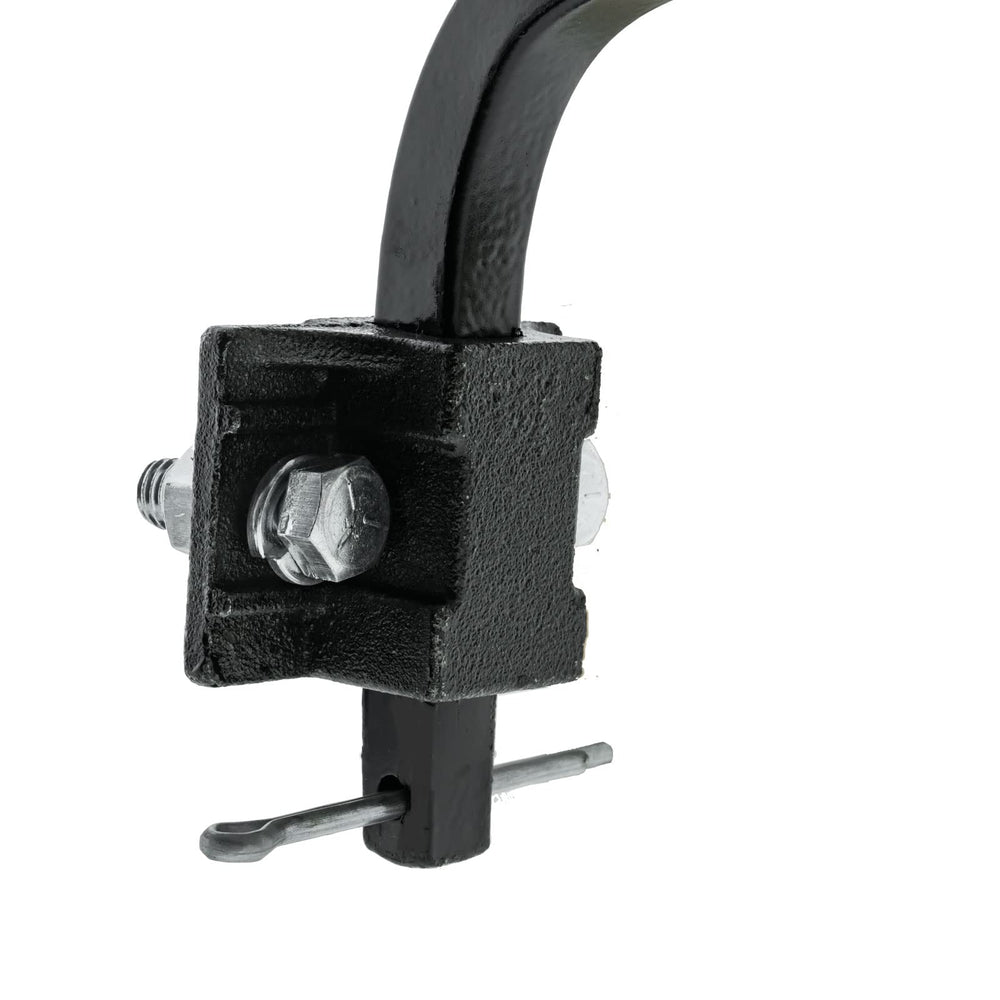 CHDT66 detailed shot of square steel bar end demonstrating solid construction