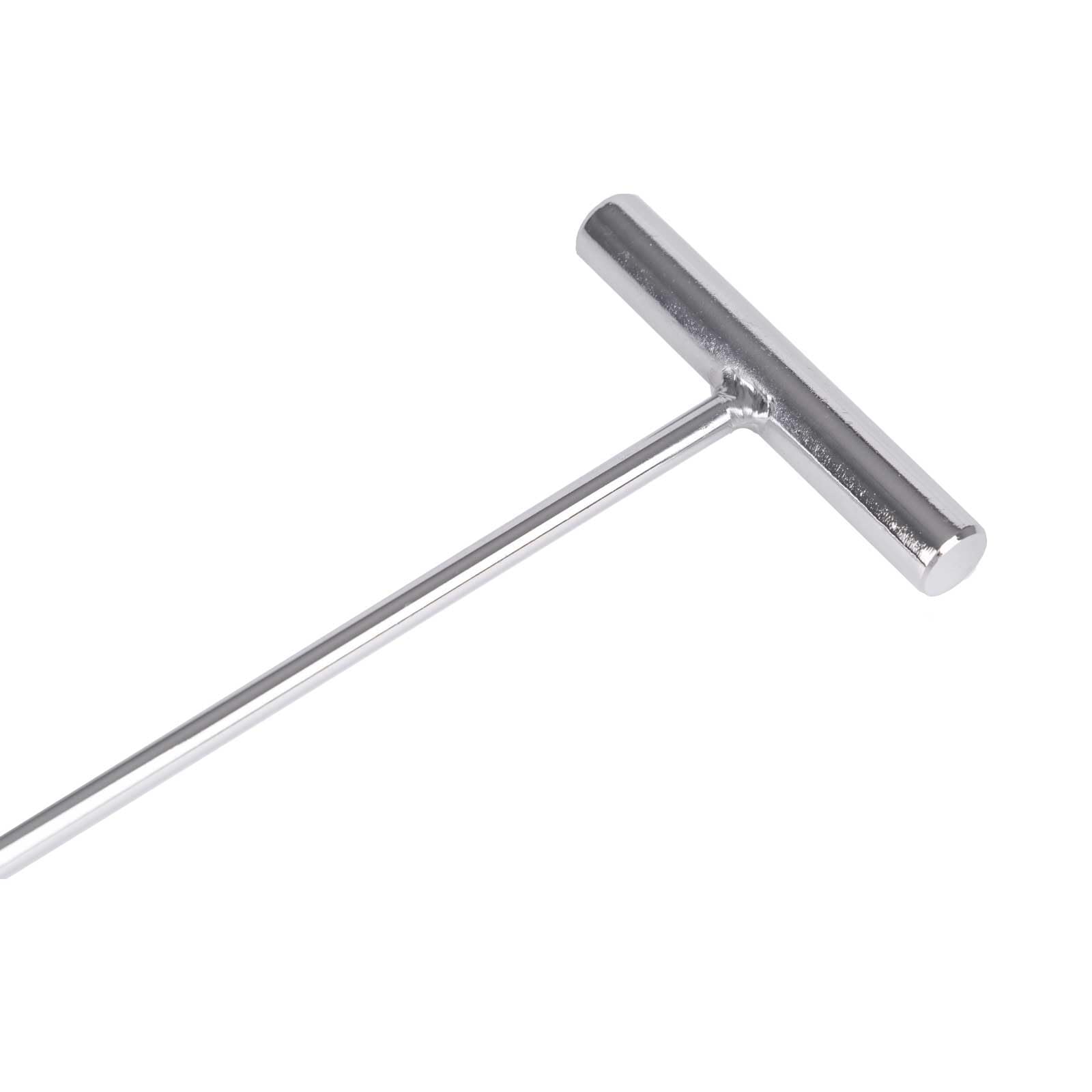 CHDT66 tool in use pulling fifth-wheel pin at hitch, provides extra reach and leverage