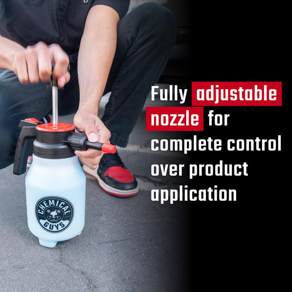 Chemical Guys Mr. Sprayer clear bottle showing fluid level for easy monitoring benefit