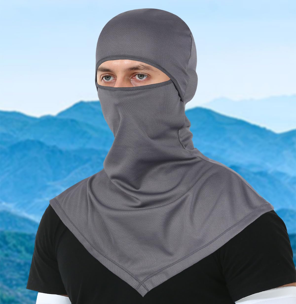 Cmonie mask on hand showing one-size stretch and easy portability