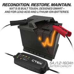 CTEK NXT 5 LED status indicators showing charging and maintenance information