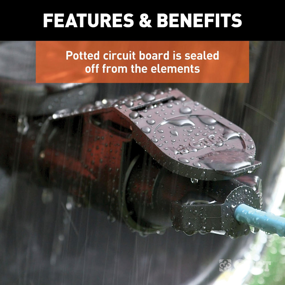 CURT Echo exposed to rain and snow highlighting weather-resistant design
