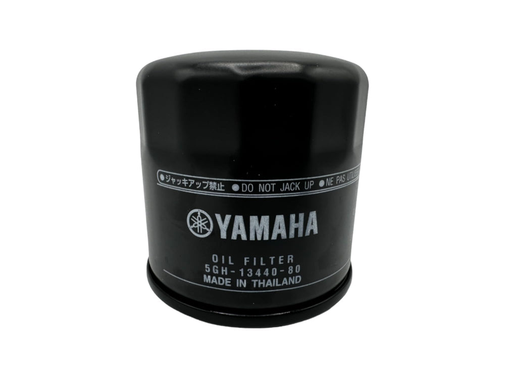 CYCLEMAX OEM oil filter close-up highlighting precise fit and reliable filtration
