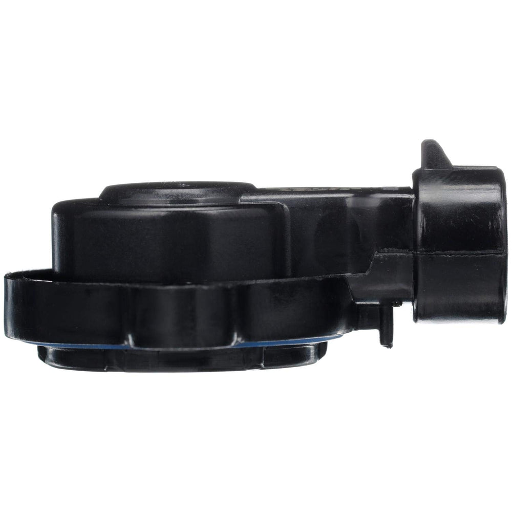 Delphi SS10382 seal and housing close-up protecting against moisture ingress