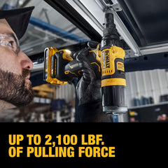 DEWALT close-up of nose piece showing quick change benefit and precision fit