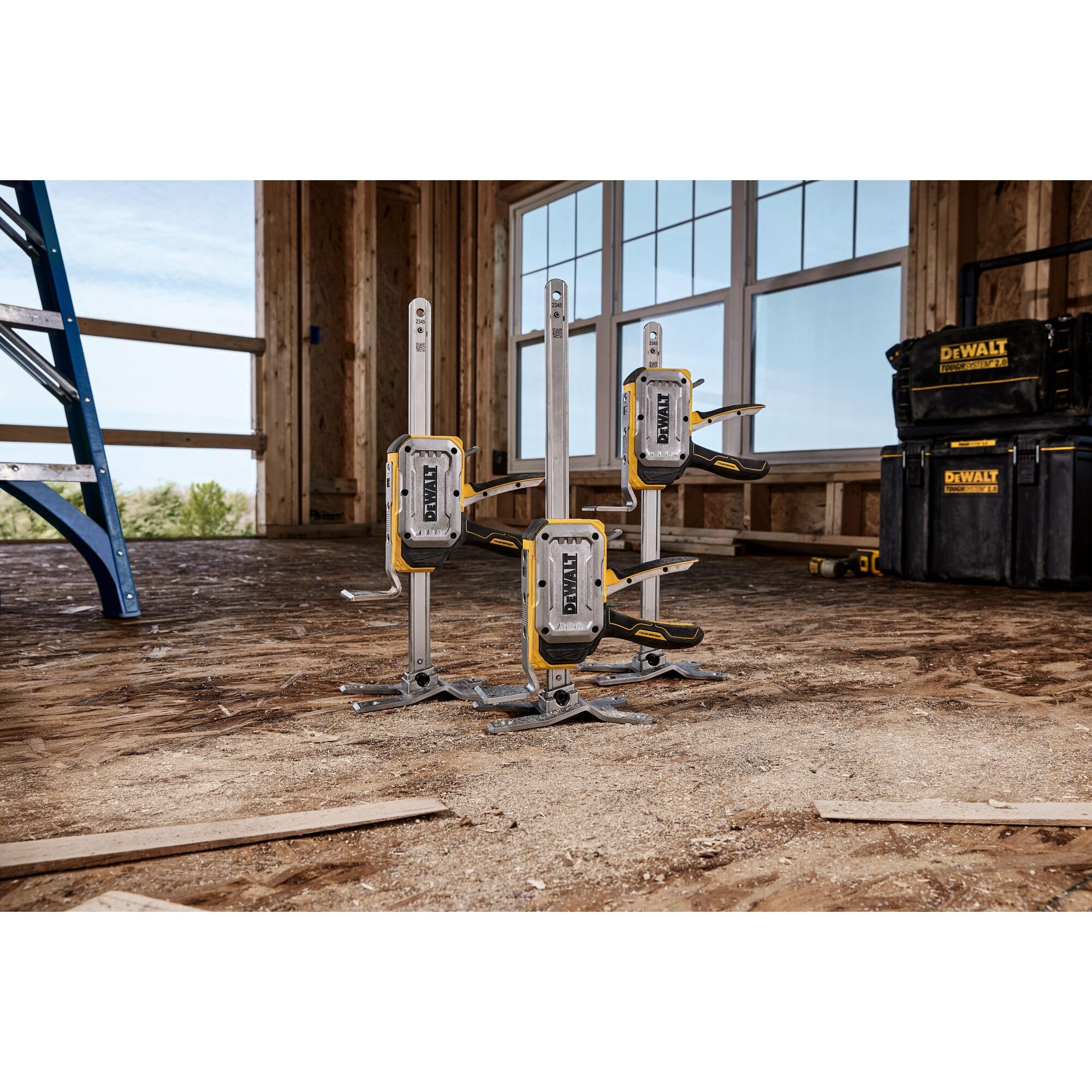 DEWALT capacity label and markings focusing on 340 lb rating for safe task planning