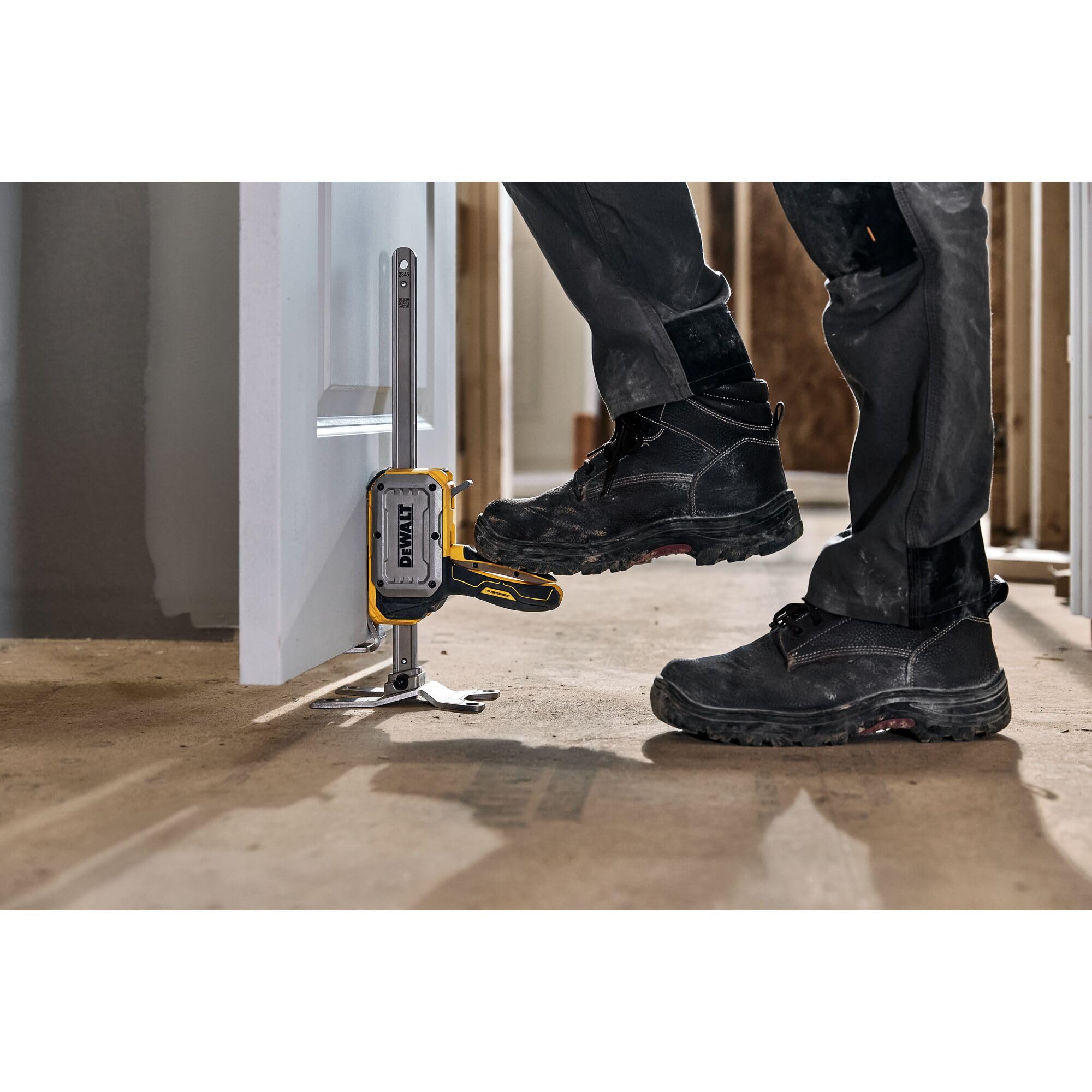 DEWALT side profile showing jack height and scale for clear size comparison on site